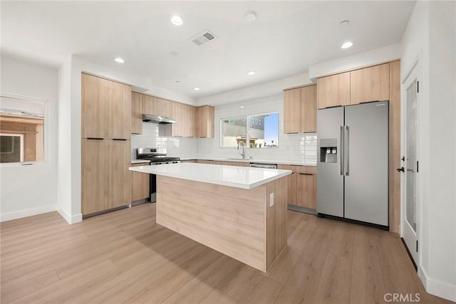 7692 9th Street 105, Buena Park, CA 90621