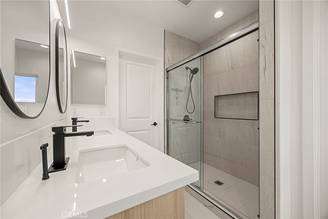 7692 9th Street 105, Buena Park, CA 90621