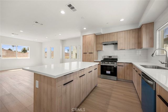 7692 9th Street 105, Buena Park, CA 90621