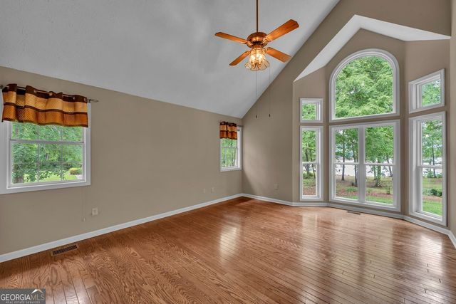 65 Pointe View Court, Jackson, GA 30233