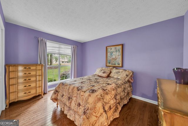 65 Pointe View Court, Jackson, GA 30233