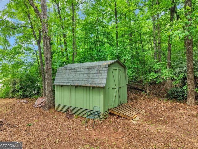 65 Pointe View Court, Jackson, GA 30233