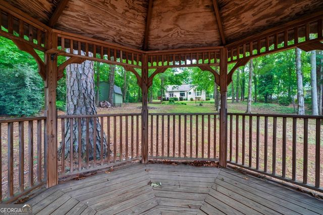 65 Pointe View Court, Jackson, GA 30233