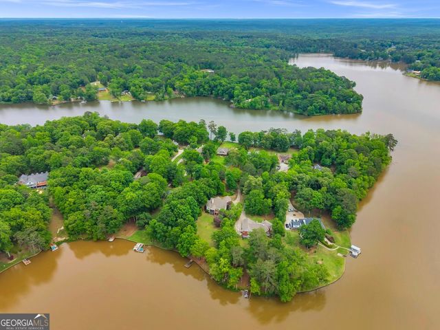 65 Pointe View Court, Jackson, GA 30233