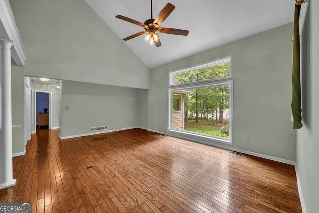 65 Pointe View Court, Jackson, GA 30233