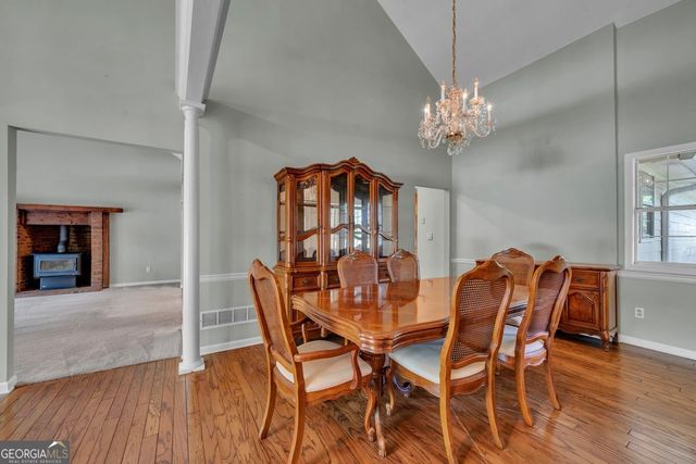 65 Pointe View Court, Jackson, GA 30233