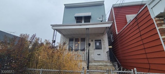 31 W 20Th St, Bayonne City, NJ 07002