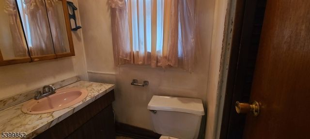 31 W 20Th St, Bayonne City, NJ 07002