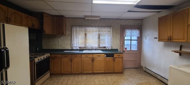 31 W 20Th St, Bayonne City, NJ 07002