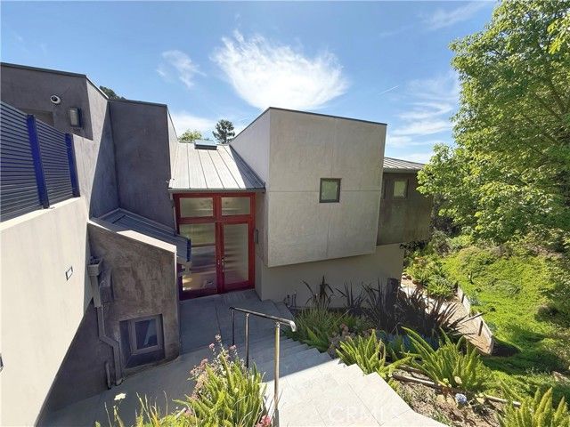 6050 Mulholland Highway, Los Angeles, CA 90068