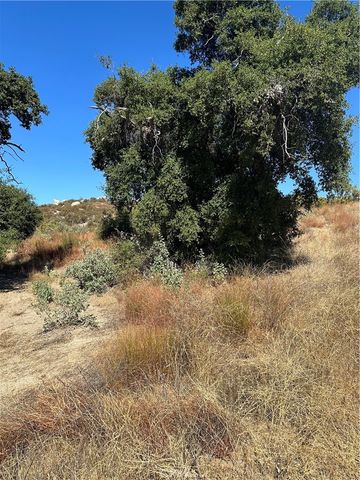 35500 Benton Road, Hemet, CA 92544