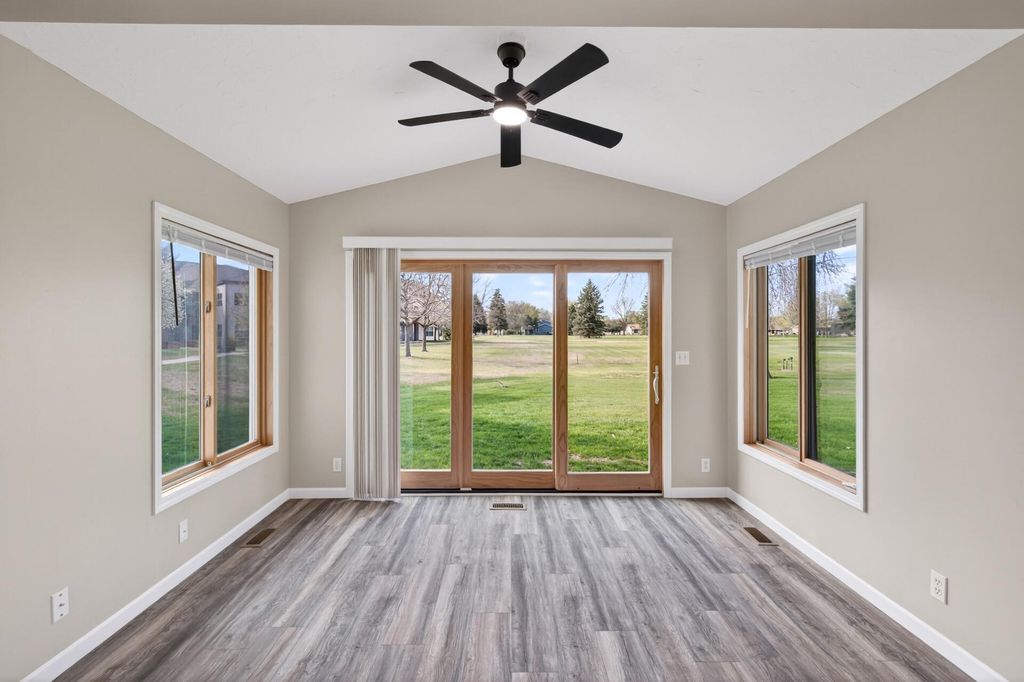 901 W Main Street, Belle Plaine, MN 56011 — photo 5