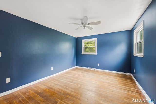 11 Top View Drive, Simsbury, CT 06089