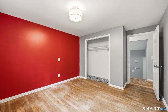 11 Top View Drive, Simsbury, CT 06089