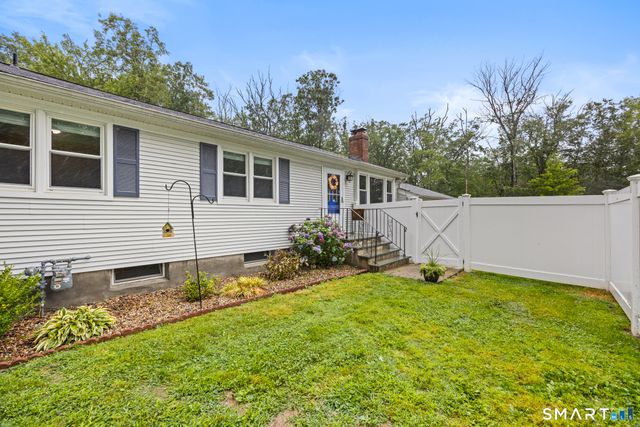 11 Top View Drive, Simsbury, CT 06089