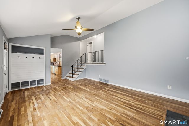 11 Top View Drive, Simsbury, CT 06089