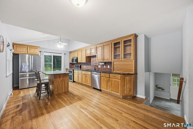 11 Top View Drive, Simsbury, CT 06089