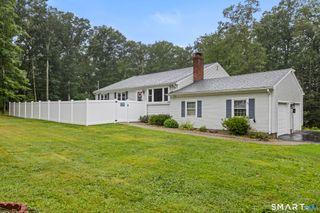 11 Top View Drive, Simsbury, CT 06089
