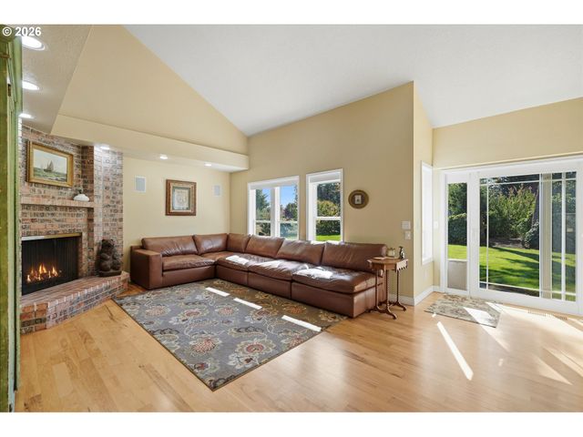 8022 PUDDING CREEK Dr Se, Salem, OR 97317