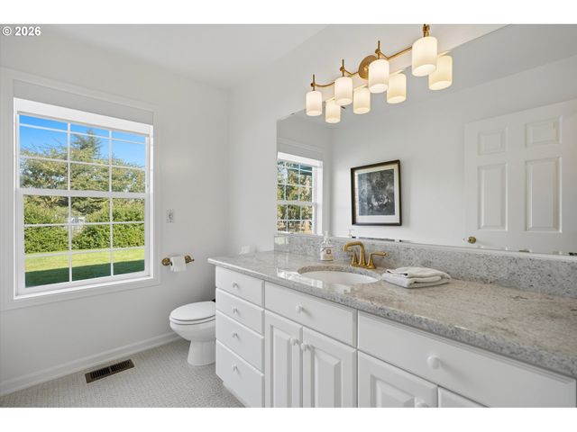 8022 PUDDING CREEK Dr Se, Salem, OR 97317