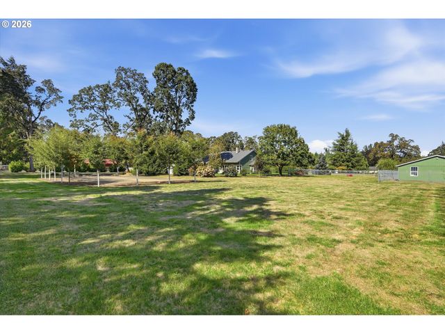 8022 PUDDING CREEK Dr Se, Salem, OR 97317
