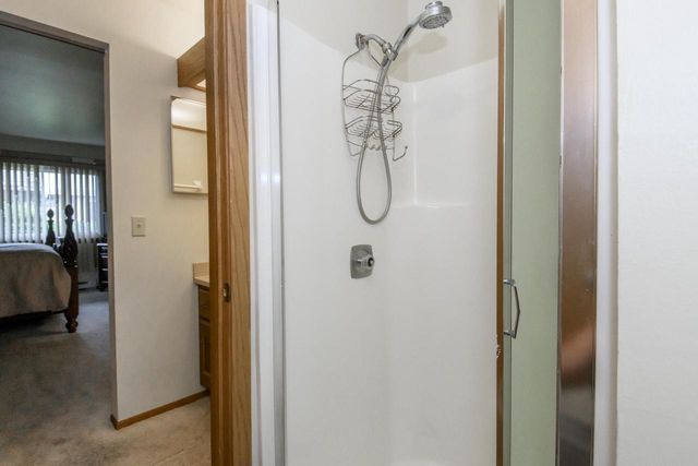 W177N9769 Riversbend CIRCLE E, Germantown, WI 53022