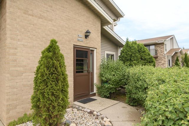 W177N9769 Riversbend CIRCLE E, Germantown, WI 53022