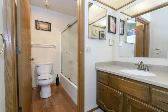 W177N9769 Riversbend CIRCLE E, Germantown, WI 53022