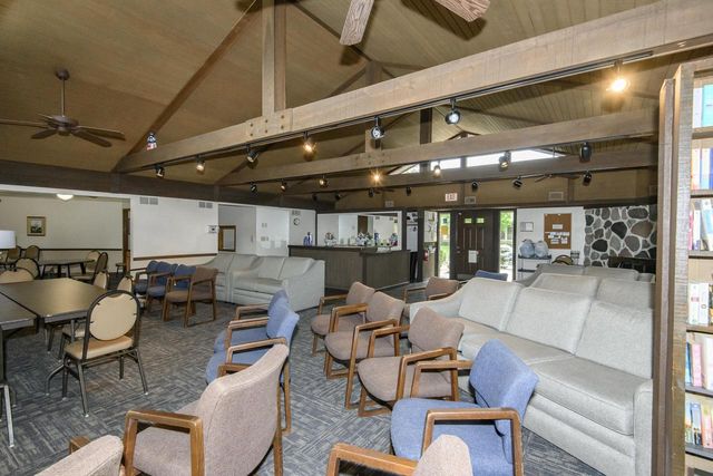 W177N9769 Riversbend CIRCLE E, Germantown, WI 53022