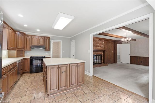 2025 Duckworth Court, Winston-salem, NC 27106