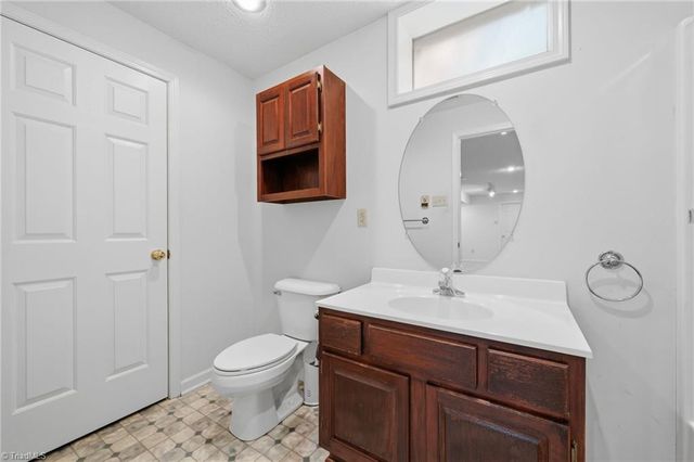 2025 Duckworth Court, Winston-salem, NC 27106