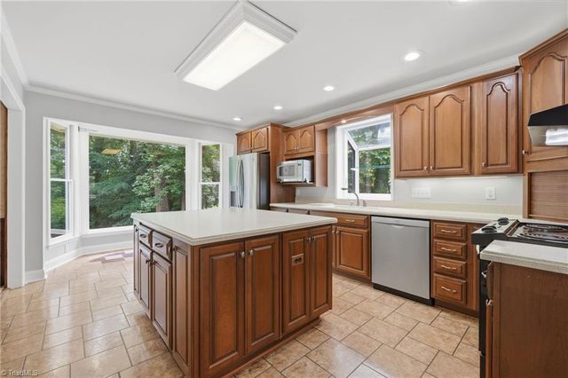 2025 Duckworth Court, Winston-salem, NC 27106