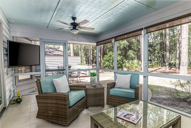 40 Field Sparrow Rd, Hilton Head Island, SC 29926