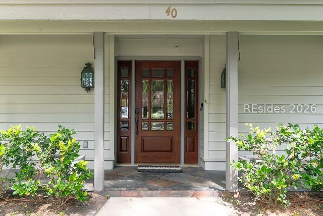 40 Field Sparrow Rd, Hilton Head Island, SC 29926