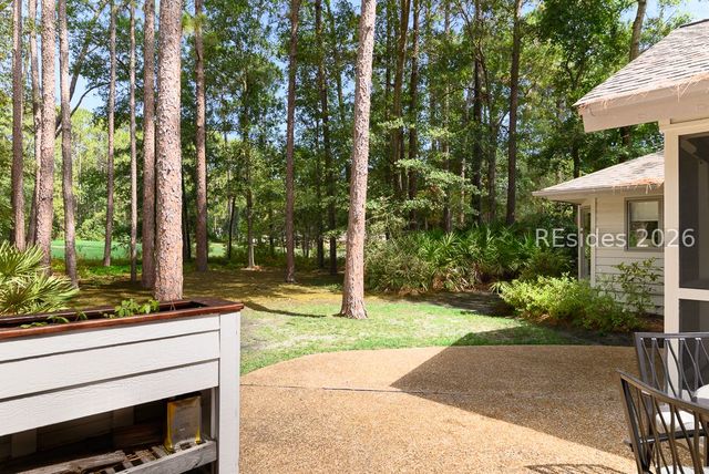 40 Field Sparrow Rd, Hilton Head Island, SC 29926