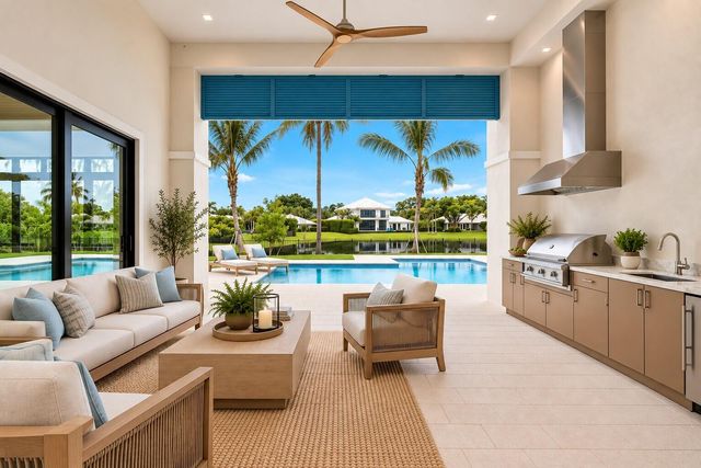 4915 King Palm Circle, Boynton Beach, FL 33436