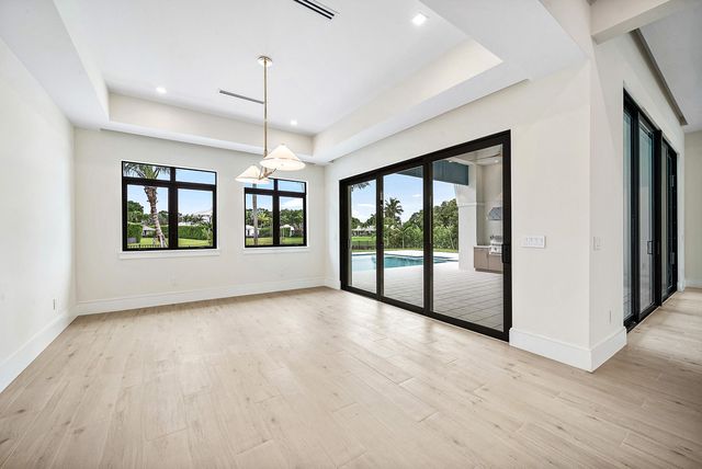 4915 King Palm Circle, Boynton Beach, FL 33436