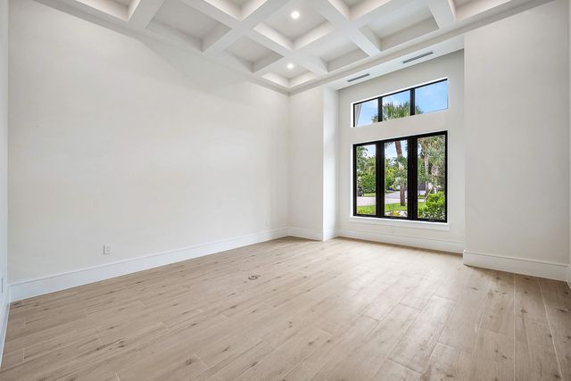 4915 King Palm Circle, Boynton Beach, FL 33436