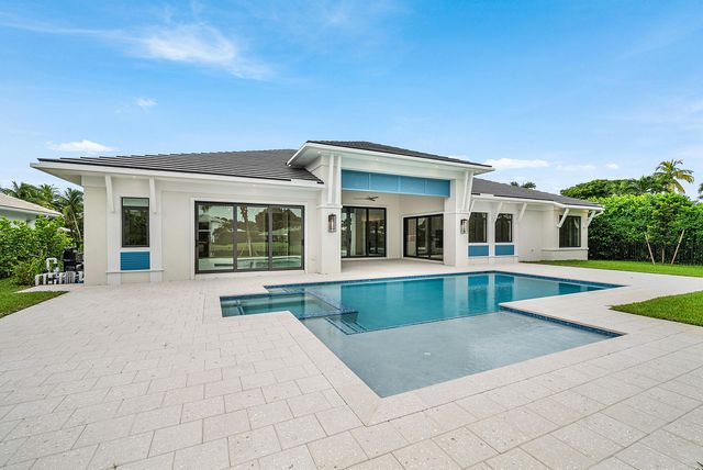 4915 King Palm Circle, Boynton Beach, FL 33436