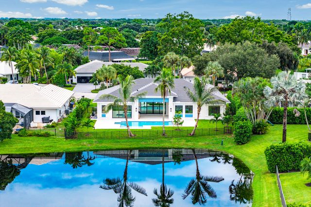 4915 King Palm Circle, Boynton Beach, FL 33436
