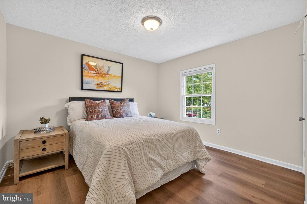 Image 16 of property listing at 13413 WISTERIA DR, Germantown, MD 20874