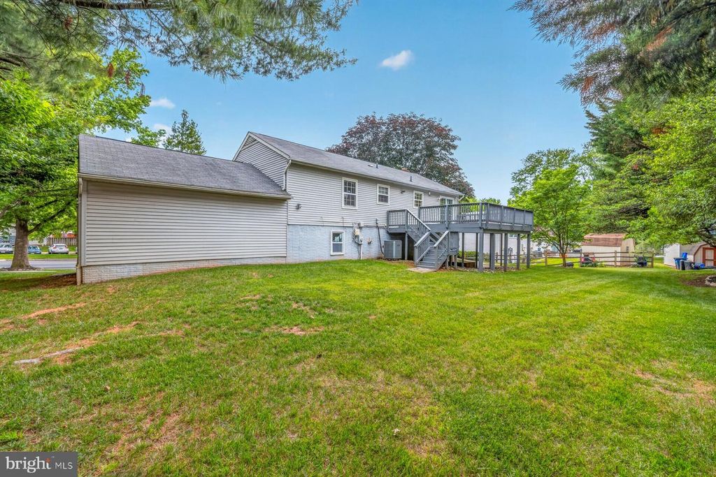 Image 29 of property listing at 13413 WISTERIA DR, Germantown, MD 20874