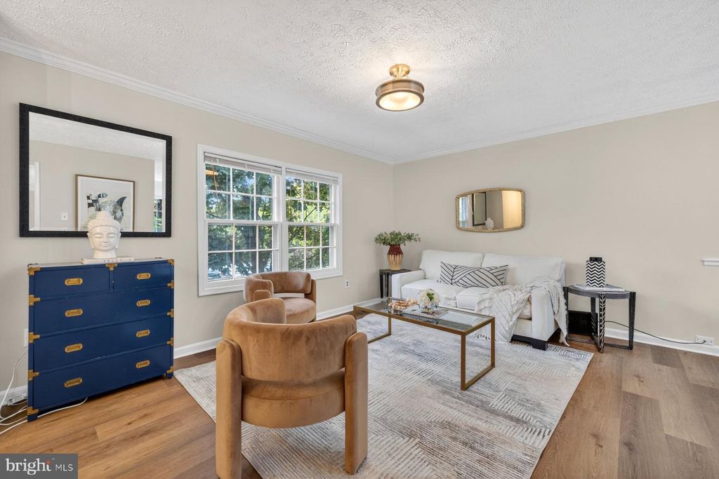 Image 5 of property listing at 13413 WISTERIA DR, Germantown, MD 20874