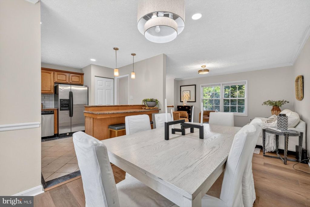 Image 7 of property listing at 13413 WISTERIA DR, Germantown, MD 20874