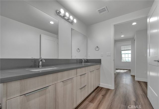 501 W Foothill Boulevard 202, Claremont, CA 91711