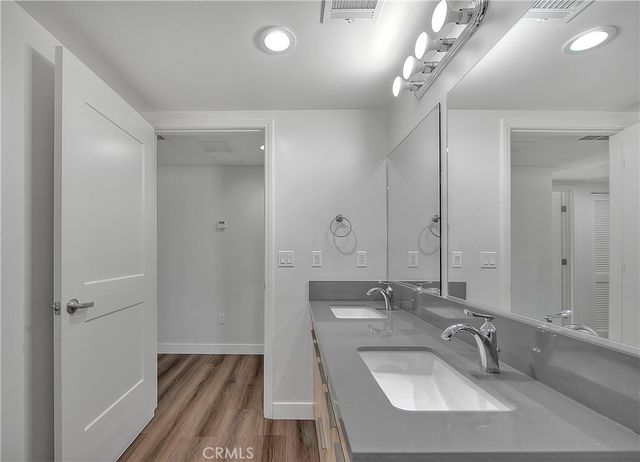 501 W Foothill Boulevard 202, Claremont, CA 91711