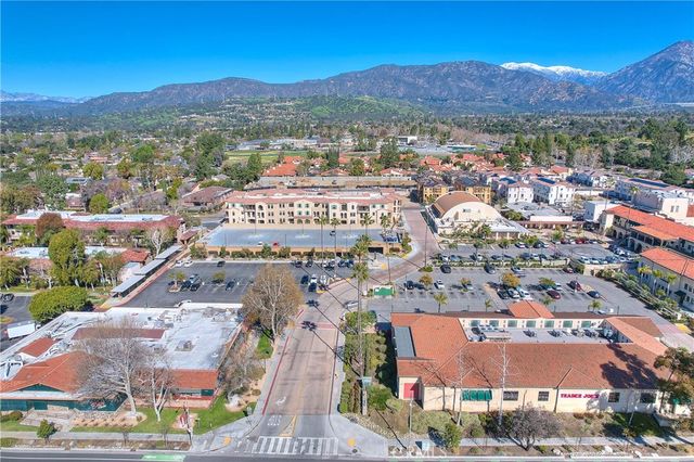 501 W Foothill Boulevard 202, Claremont, CA 91711