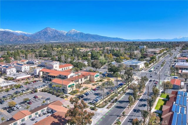 501 W Foothill Boulevard 202, Claremont, CA 91711