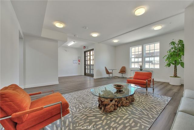 501 W Foothill Boulevard 202, Claremont, CA 91711