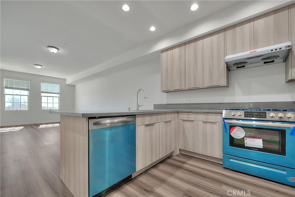 501 W Foothill Boulevard 202, Claremont, CA 91711